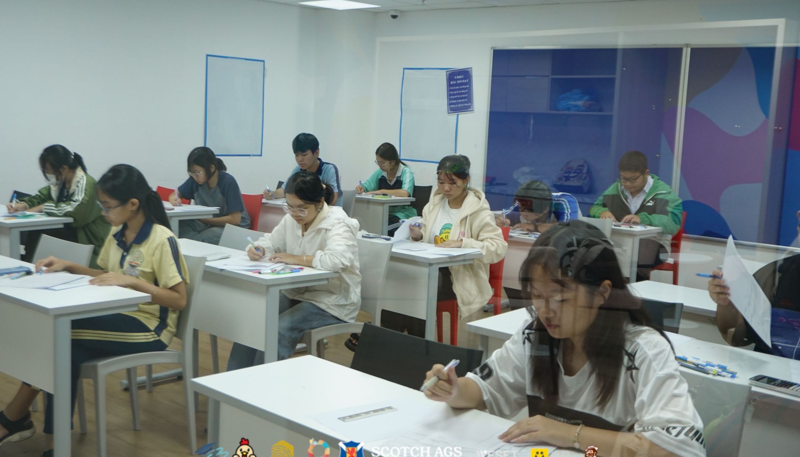 Hình minh họa THI THỬ TUYỂN SINH 10 THPT CHUYÊN